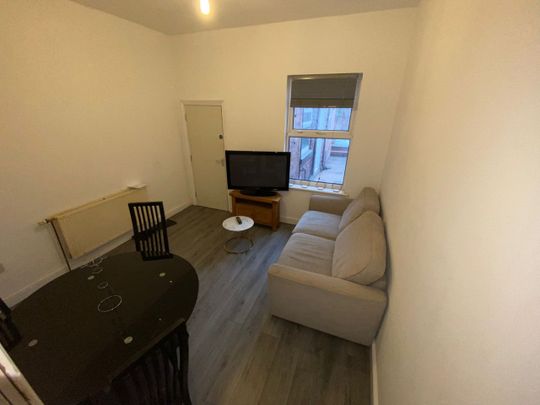 Room in a Shared House, Terrace Road, B19 - Photo 1