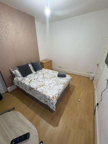 Ellison Road, London, SW16 - Photo 2