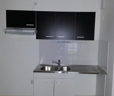 Location Appartement 3 pièces 61m² LA CHAPELLE SUR ERDRE 44240 - Photo 4