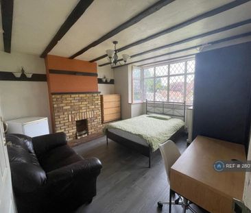 1 bedroom in a house share to rent - Photo 6