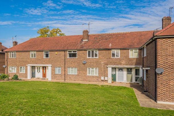 3 bedroom maisonette to rent - Photo 1