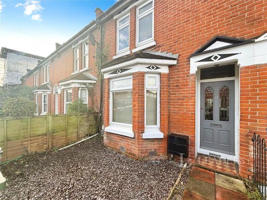 3 bedroom terraced house to rent - Photo 1