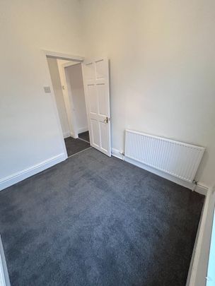 3 Bed Terraced House, Beechwood Avenue, CH45 - Photo 1