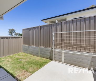 2/32 Kingsford Smith Road, Boorooma - Photo 5