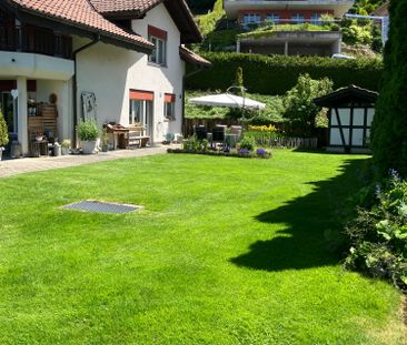 Charmantes 6.5-Zimmer-Doppelhaus in Emmetten mit traumhaftem See- und Bergblick - Photo 3