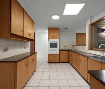 Spacious Home in Convenient Surrey Downs Location - Photo 1