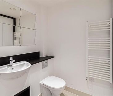 Apartment to Rent: Kingfisher Heights, E16 - Photo 6