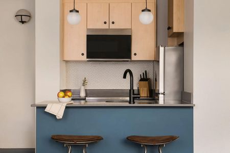 Discover the perfect blend of modern comfort and unbeatable convenience at 161 Laurier, where urban living meets elevate - Photo 3