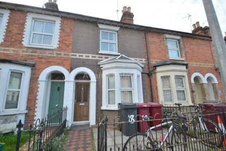 6 bedroom terraced house to rent - Photo 3