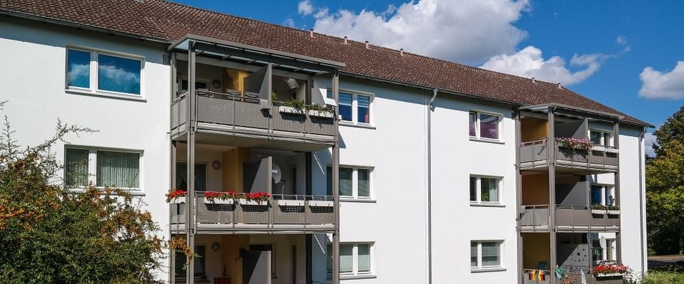 Gemütliche Erdgeschosswohnung mit großem Balkon in ruhiger Lage - Photo 1