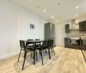 Frobisher Road, London, N8 - Photo 2