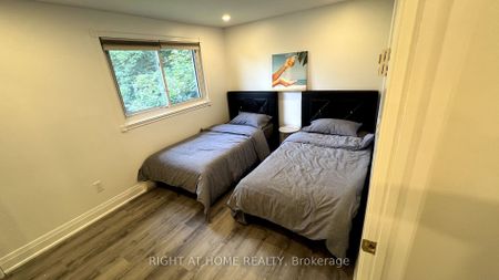 For Lease - 341 Webb Court, Newmarket, Ontario - Photo 5