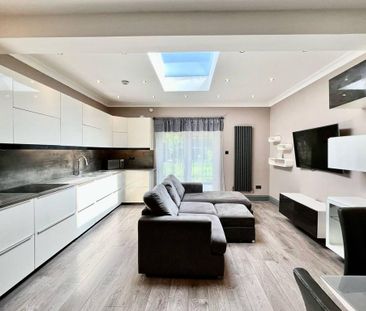 4 bedroom terraced house to rent - Photo 1
