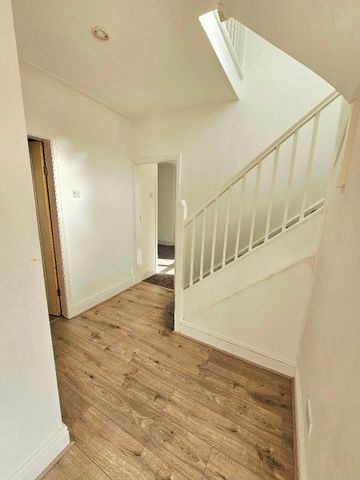 Kingsway, East Didsbury, Manchester, M20 - Photo 4