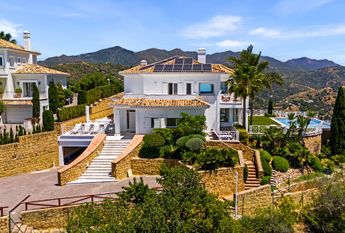 Luxury Villa for rent in Marbella Del Este, Andalusia