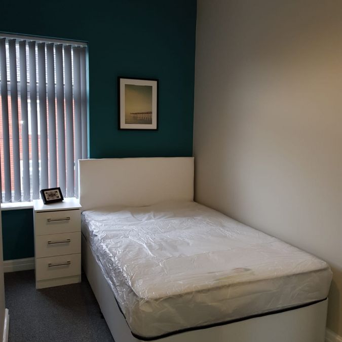 Budget Friendly Rooms Centre Of Warrington - Photo 1