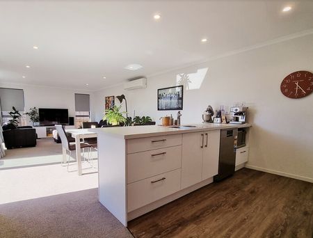 Lovely 2 Bedroom Home in Halswell! - Photo 3