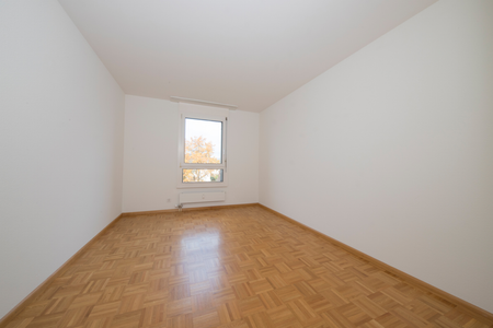 Schöne 4.5-Zimmerwohnung an zentraler Lage - Photo 3