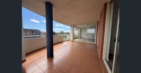 Quiet Lifestyle in Maroubra Junction Shopping Area - Photo 5