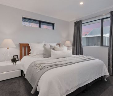 Three Bedroom Home - Photo 5