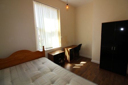 Emmanuel Street PRESTON, Lancashire PR1 7NQ - Photo 2