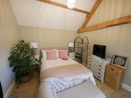 2 bedroom cottage to rent - Photo 2