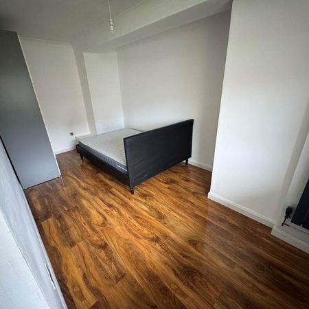 1 bedroom house of multiple occupation to rent - Photo 3