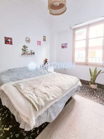 Carrer del Pintor Gisbert, Valencia, Valencian Community 46004 - Photo 3