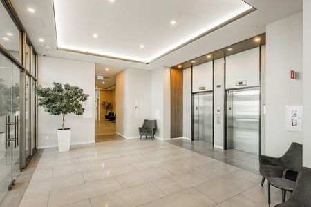 Monarc Collection - Photo 3