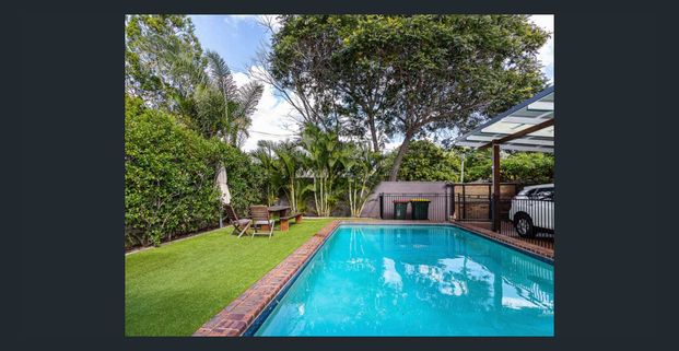 Modern Family Home with Pool in Prime Holland Park Location - Photo 1