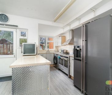 Risley Avenue - Photo 6