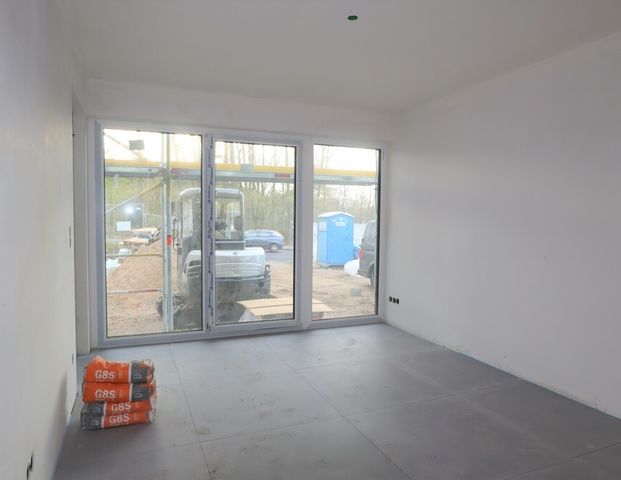 Fast neue Erdgeschosswohnung mit Loggia in exklusivem 7-Parteienhaus!!! - Photo 1
