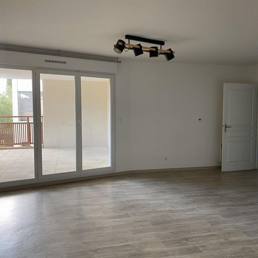 Location Appartement 2 pièces 48m² PUGET SUR ARGENS 83480 - Photo 1