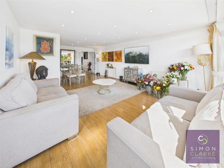 2 bedroom flat to rent - Photo 2