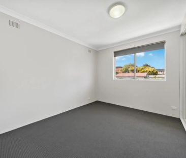 Space, Comfort & Convenience - Photo 2