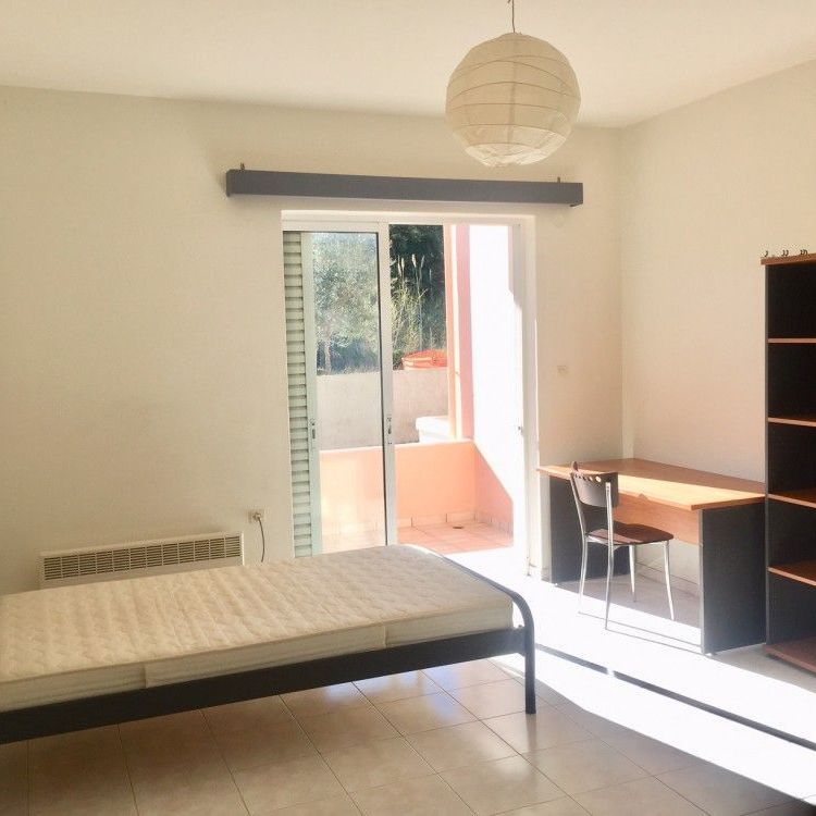 Studio/Γκαρσονιέρα για ενοικίαση Κέντρο (Ρίο) - Φωτογραφία 1