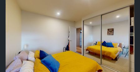 Stylish Urban Living in the Heart of Northcote - Photo 4