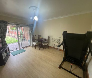 4 bed semi-detached house to rent in Greenford Road, Greenford, UB6 - Photo 2