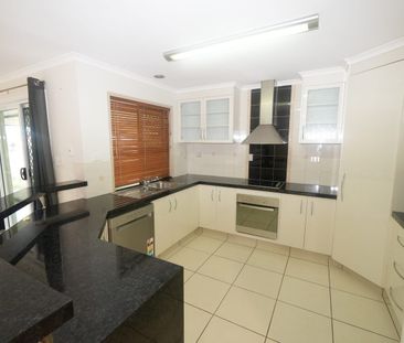 Modern 3 bedroom home in Tinana - Photo 4