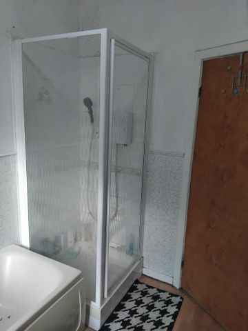House to rent - Photo 5
