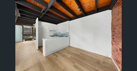 PERFECT HOME IN ALBION - Photo 2