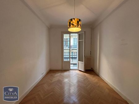 Location Appartement 2 pièces 45m² NICE 06000 - Photo 3