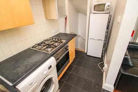 3 bedroom terraced house to rent - Photo 5