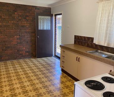 Tidy One Bedroom Unit - Photo 3