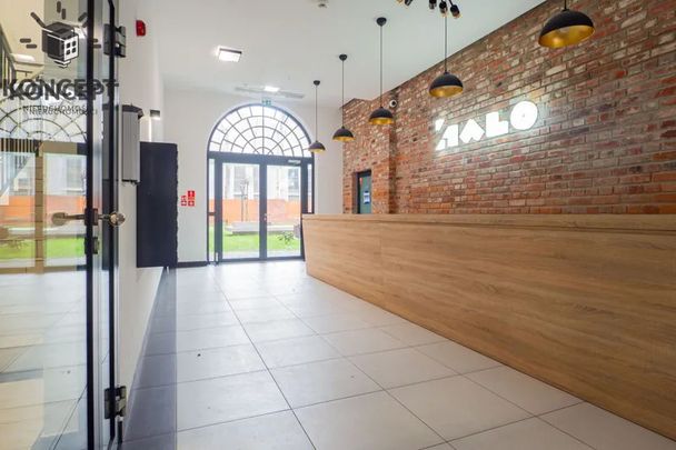 Elegancki apartament 2-pok. w Centrum | Garaż - Photo 1