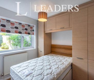 2 bedroom bungalow to rent - Photo 3