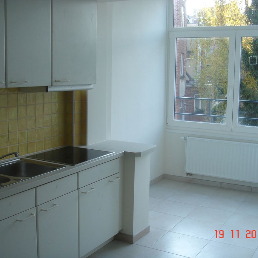 Appartement te huur - Foto 1