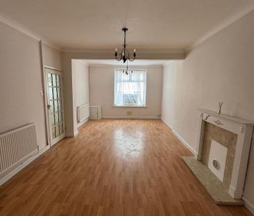 3 bedroom terraced house to rent - Photo 4