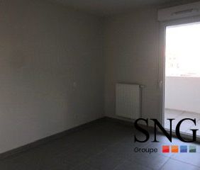 T2 AVEC TERRASSE ET PARKING - Photo 2