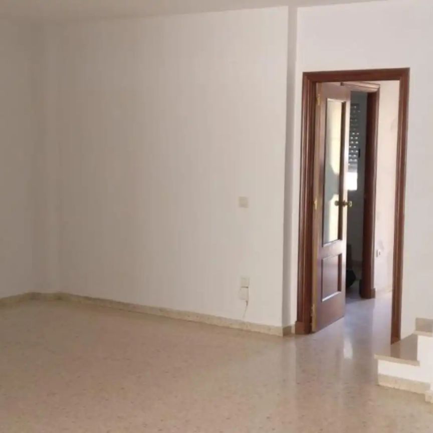 Piso de alquiler en Calle Practicante Rafael Tovar, 30, Aljamar - Photo 1